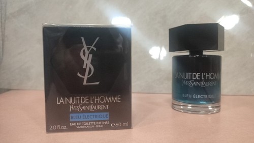 Nuit homme bleu - la, de