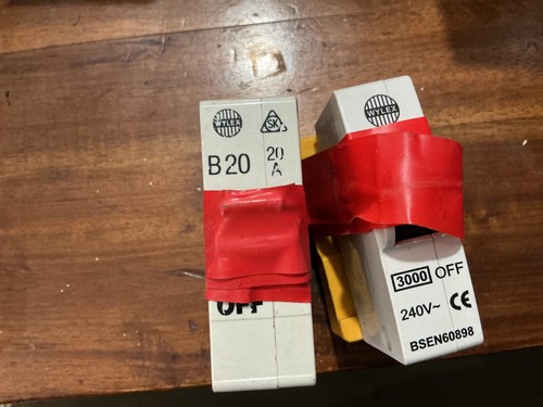 Wylex mcb circuit breakers - wylex, mcb,