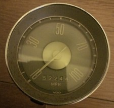 Speedometer & Brackets Volkswagen 1505S  Squareback, Notch back, Fastback Type 3