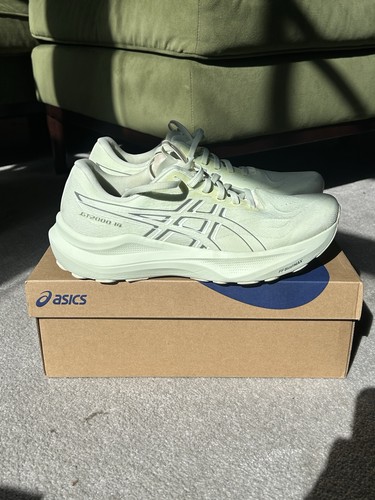 Asics 2000 size - 14,