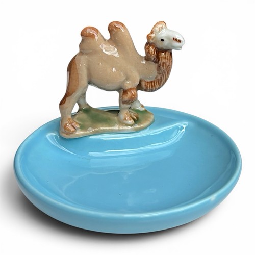 Vintage wade whimtrays camel - wade,