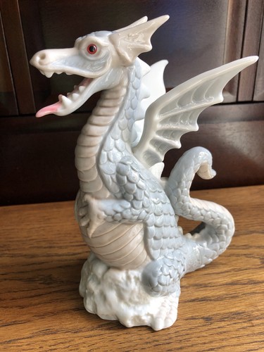 Yoshimi porcelain dragon - porcelain,