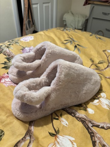 Ladies slippers size - m&s,