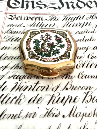 Vintage stratton england - vintage,
