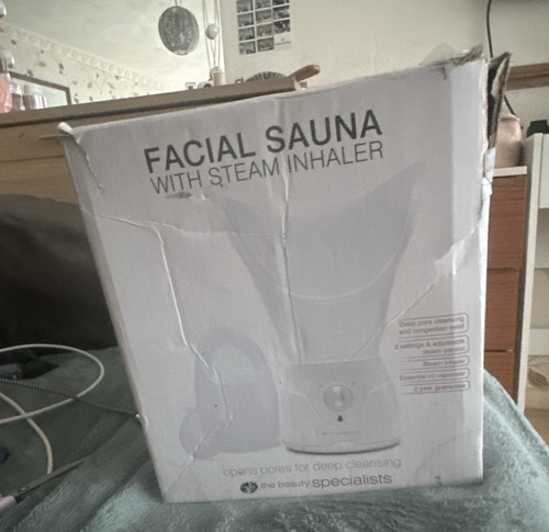 The beauty specialists facial - the,