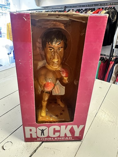 Neca hollywood collectibles - neca,