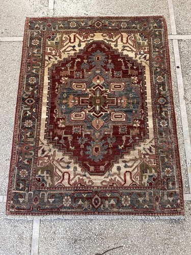 Red hand knotted - red,