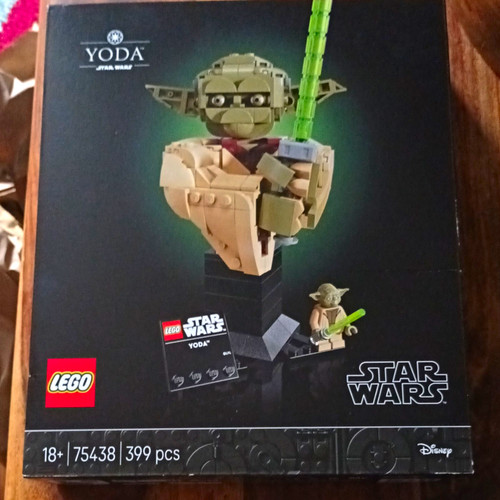 Lego star wars yoda display - yoda,