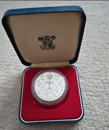 1977 queen elizabeth silver - elizabeth,