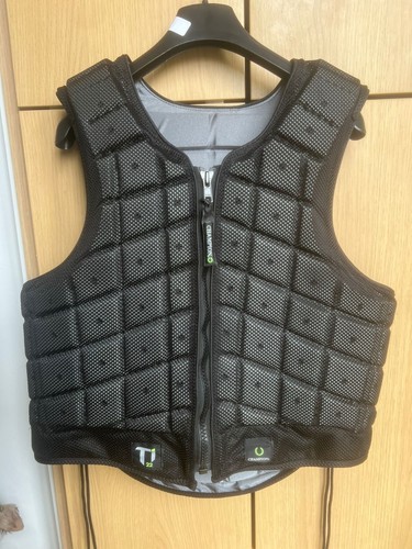 Champion ti22 body protector - champion,