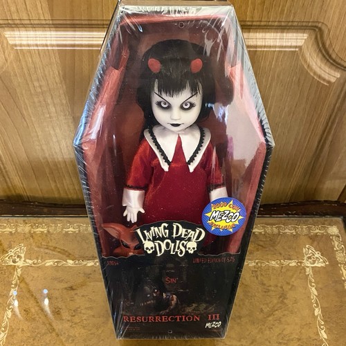 Living dead dolls resurrection - living,