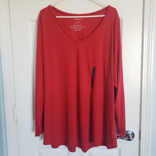 Nwt torrid classic fit neck - torrid,