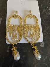 Schiaparelli inspired keyhole