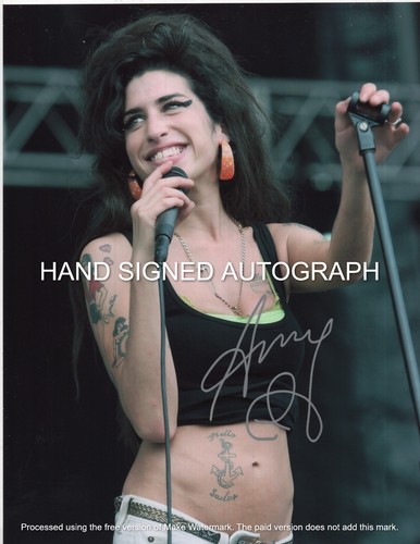 Amy winehouse autographed - autographed, 8