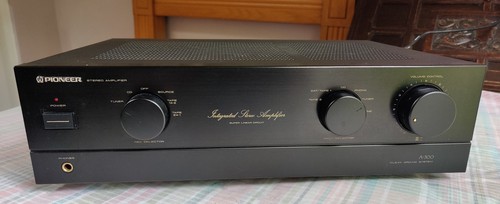 Pioneer 300 stereo amplifier - stereo,