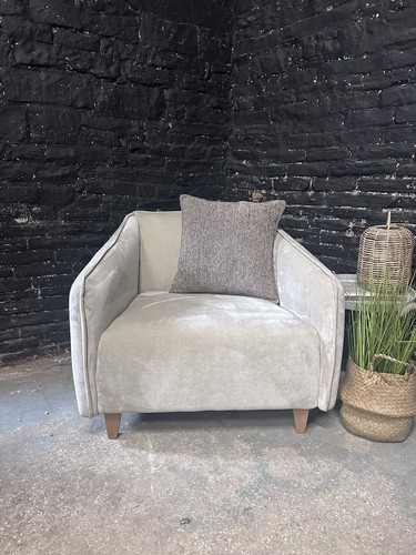 Dfs maura accent chair - dfs,