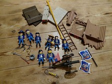 Playmobil US Cavalry Figures And Fort Parts