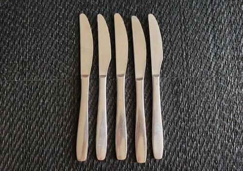 Oneida starter knives - 5,
