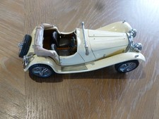 Franklin Mint 1/24 Scale 13922K - 1938 Jaguar SS-100 - Cream