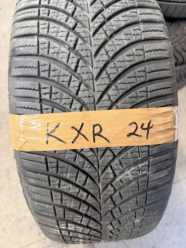 245 102w goodyear - 245/45/19, vector