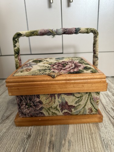 Vintage wooden sewing - wooden,