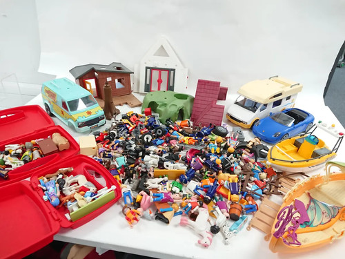 Large playmobil bundle - large, figures