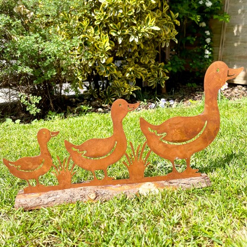 Rusty ducks garden ornament - ducks,
