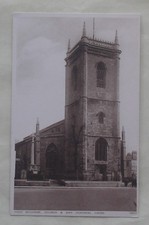 1 Old Postcard of High Wycombe, Church & War Memorial Cross, Buckinghamshire.