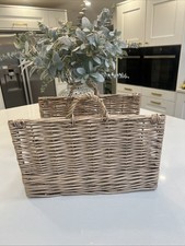 Open ended log basket - open,