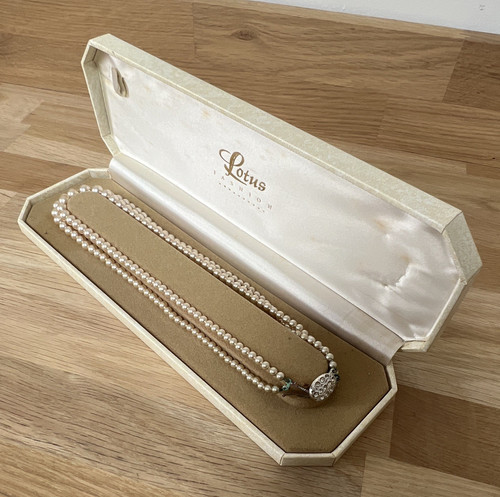 Lotus beaded cream pearl - beaded,