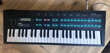 Yamaha DX100 Synthesizer 