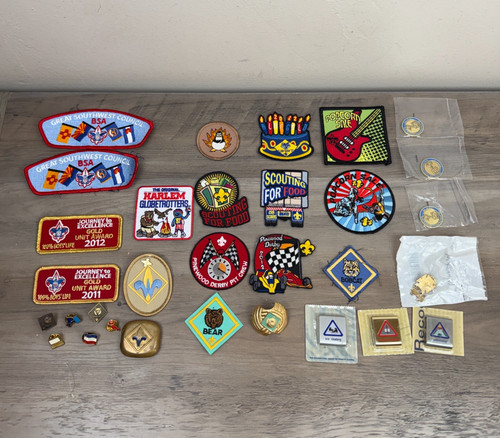 Cub boy scouts lot - cub, patches