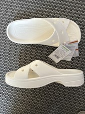 CROCS Ladies Classic Crossover Sandals Size 7UK  Cream