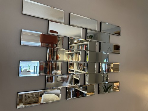 Feature mirror - feature,