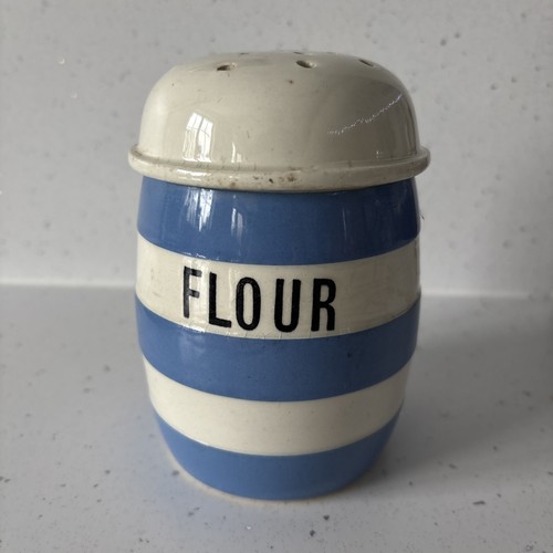 Vintage green flour shaker - green,