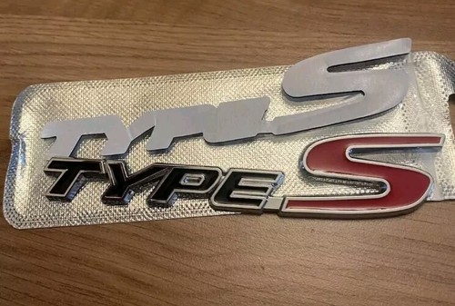 Honda civic type rear badge - type,