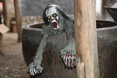 Halloween crawling zombie - crawling,