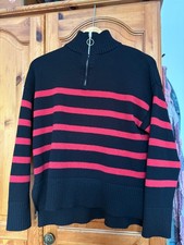 Half zipper jumper with red