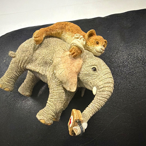 Tuskers tom leo hand - tom,
