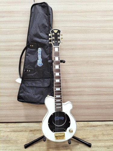 Pignose guitar with built - with, built-in