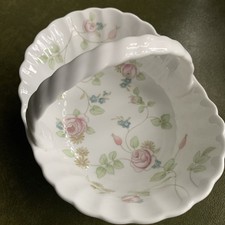 Wedgwood Rosehip Basket