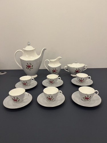 Royal doulton chateau - royal, rose