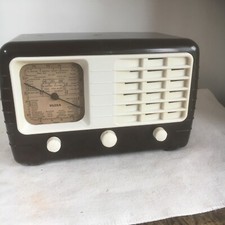 Vintage Ultra T401 Bakerlite Valve Radio 