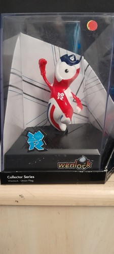Official pose figures - 3,