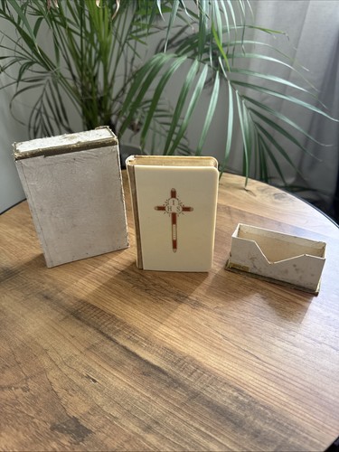 Vintage book common prayer - book,