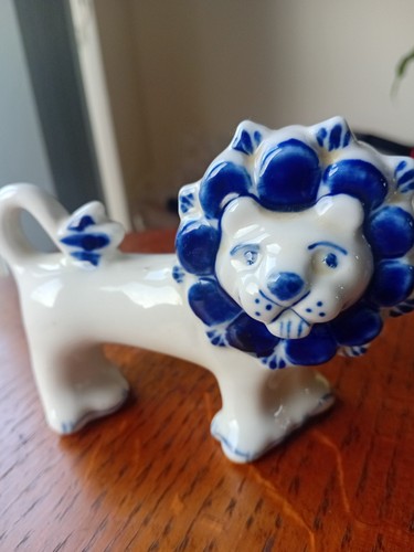 Lion antique ussr porcelian - antique,