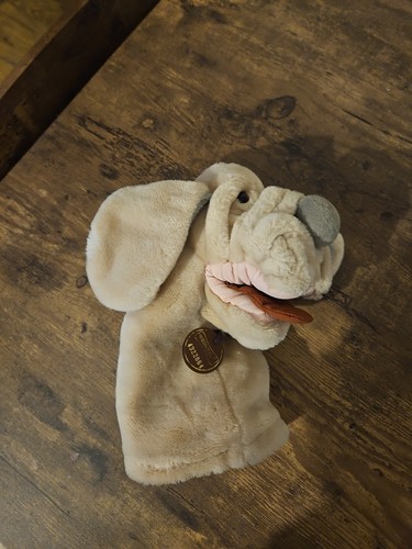 Vintage 1981 wrinkles dog hand - 1981,