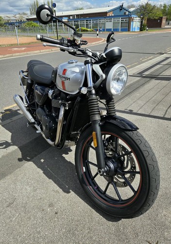 Triumph bonneville street twin - triumph,