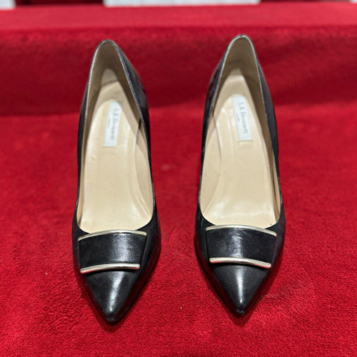 Black leather pointed - pointed, toe