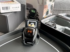 Anki Vector With Case Tread